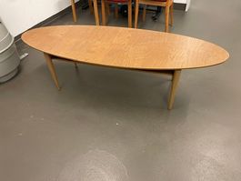 schöner massivholz Couchtisch