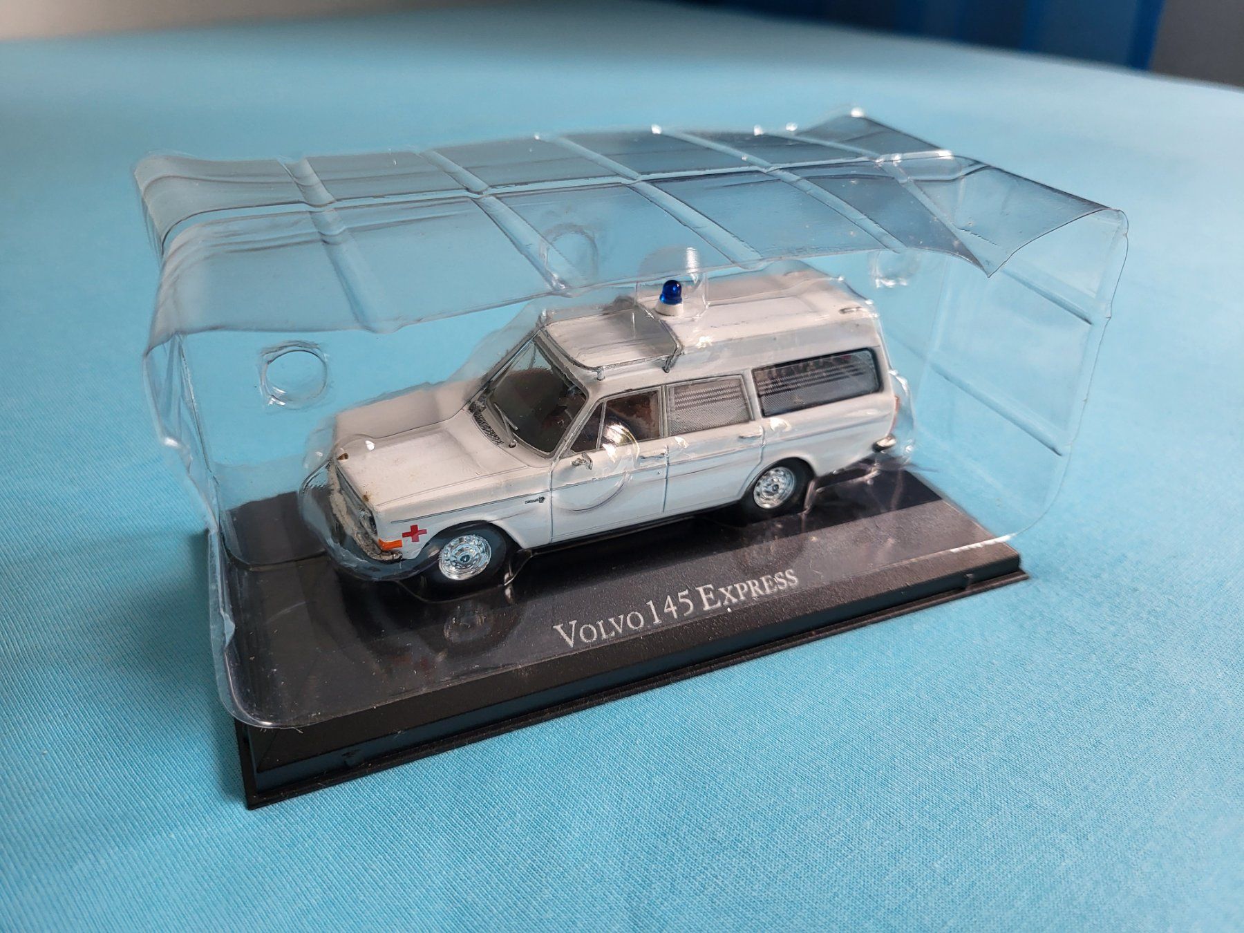 Volvo Modellautos: Volvo 145 Express Red Cross Ambulance – Neu (gemäss Beschreibung) aus Glattbrugg von PhilKrill 8