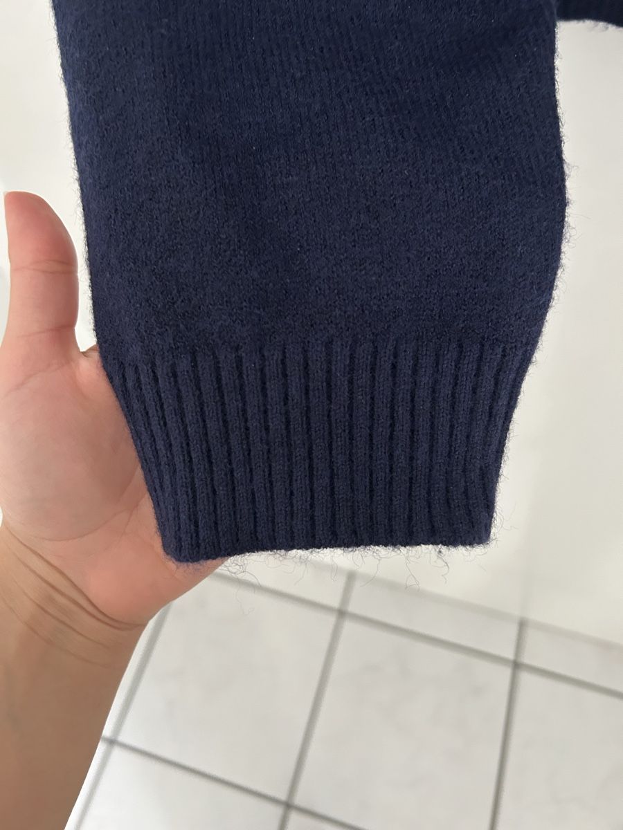Maglioni & Felpe: Dunkelblauer Strickpullover, Grösse M – Usato da Schlieren venduto da mar_p5pq 2
