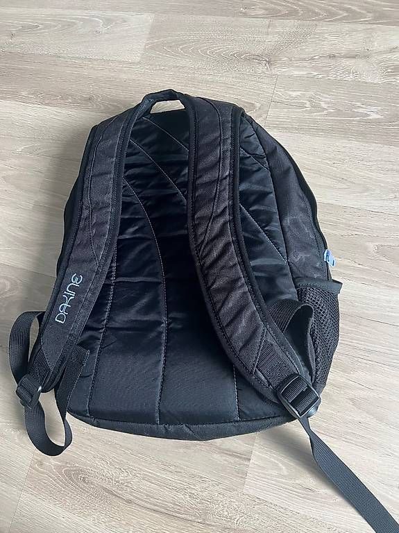 Dakine Zaini: Dakine Rucksack mit Laptopfach schwarz – Usato da Fulenbach venduto da Lin32 1