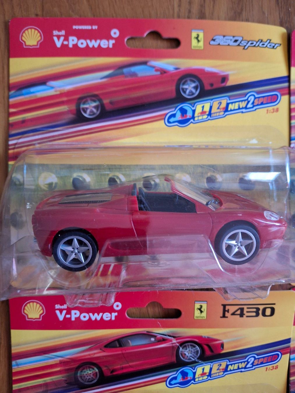 Ferrari Modellini d'auto: Offizielle Shell Ferrari Sammlerserie von 2006 – Nuovo e nell'imballaggio originale da Hasle b. Burgdorf venduto da Cefamo 6