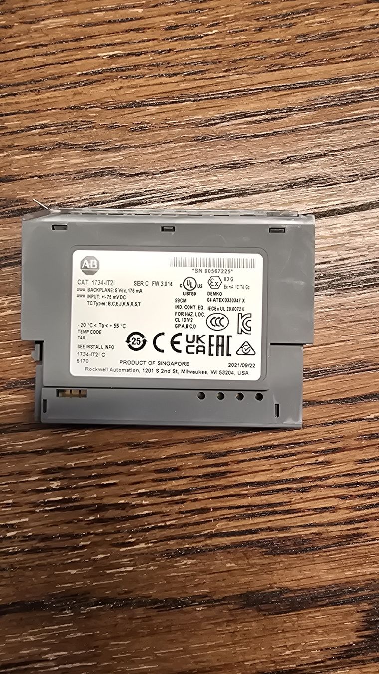 Componenti elettronici: Allen-Bradley 1734-IT2I Thermocouple Input Module neu – Usato da Aarburg venduto da JMSTrade 2