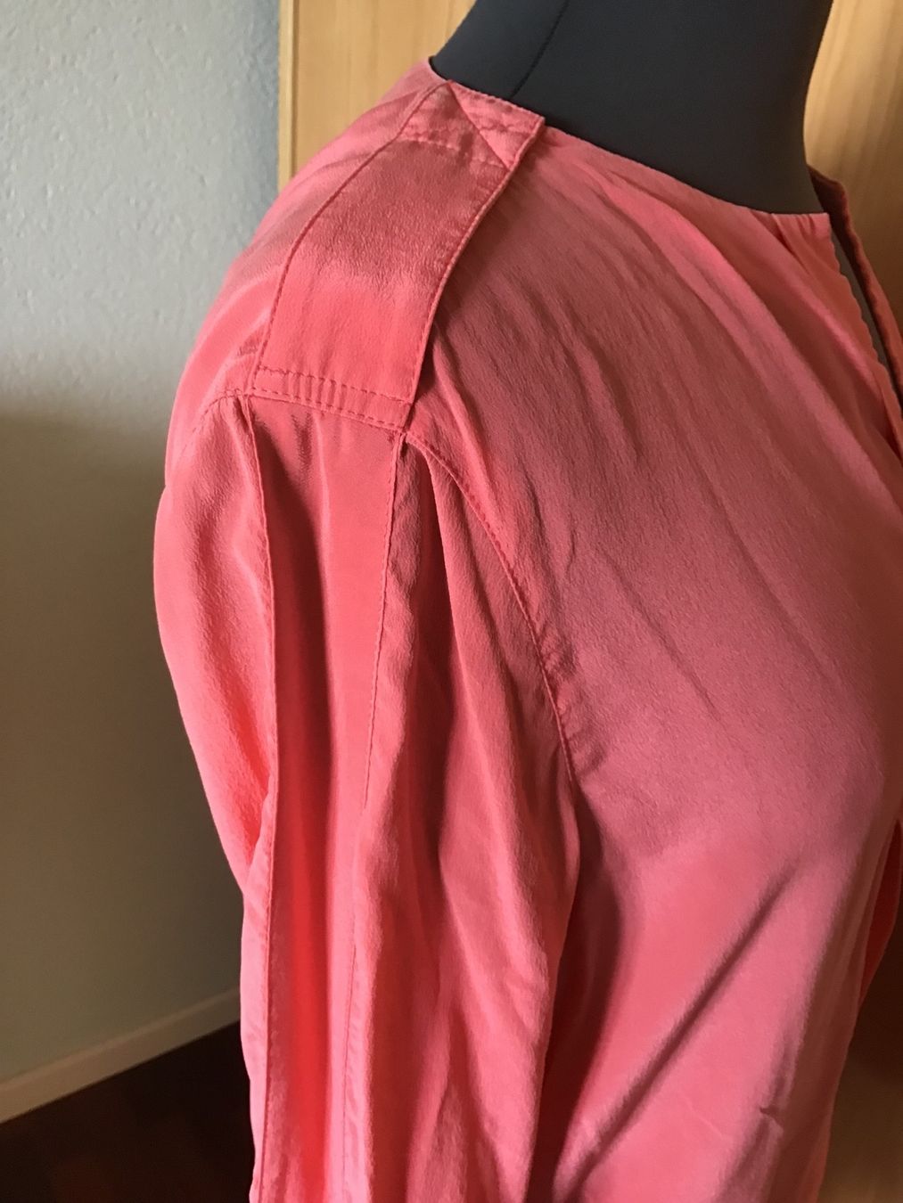 Blusen: Edle Seidenbluse v. BCBG MAX AZRIA - Koralle – Gebraucht aus Besazio von lionheart63 5