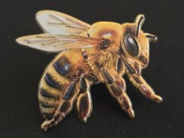 Broche Abeille  en métal 3 cm Neuf ☆☆☆