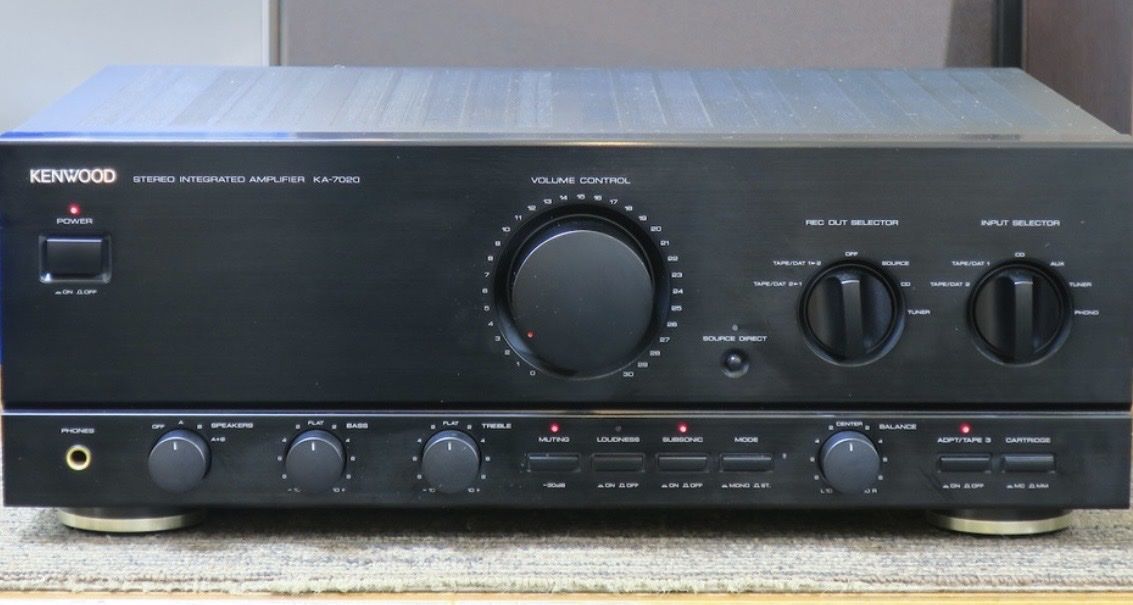 Kenwood Amplificatori: Kenwood KA-7020 stereo integrated amplifier – Usato da Bogis-Bossey venduto da jhenckaerts