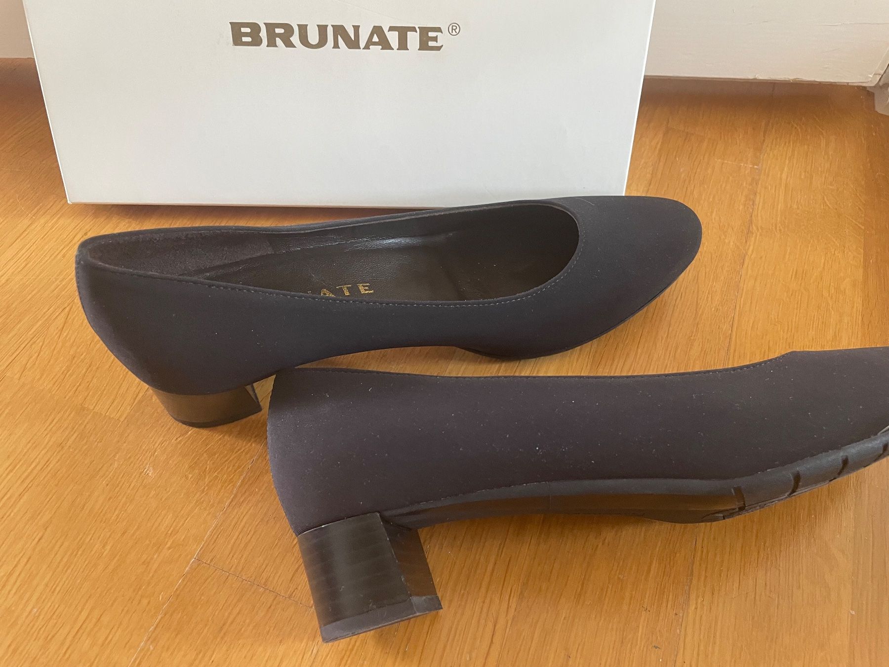 Scarpe da donna: BRUNATE Pumps Grösse 39 1/2, Schwarz – Usato da Weggis venduto da Villageneuf 2