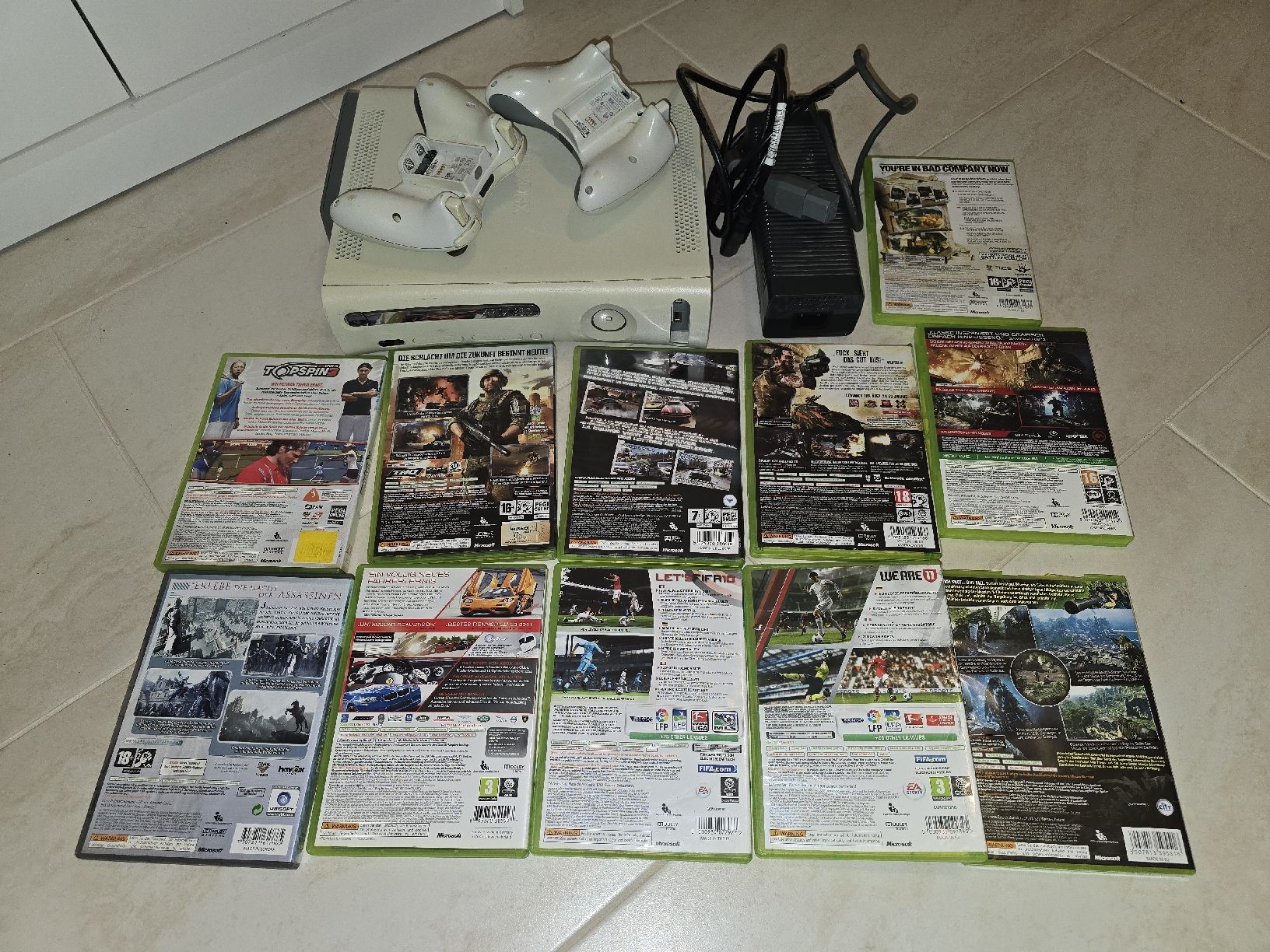Microsoft Console: Xbox 360 Set mit 2 Controller & 11 Games – Usato da Lausen venduto da otiv89 1