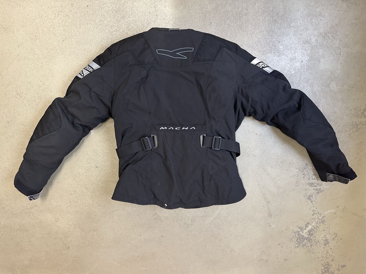 Jacken: Macna Women's Motorcycle Jacket - Black, Size Small – Neu (gemäss Beschreibung) aus Mollis von rog_5dqs 1