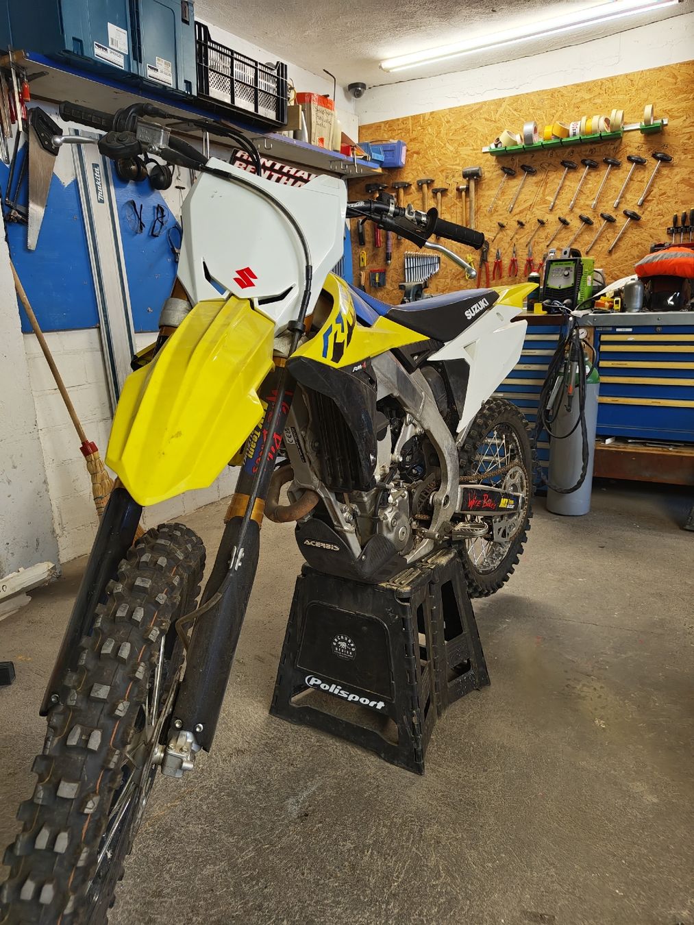 Suzuki Enduro: Suzuki RMZ 250 Motocross – Usato da Möriken AG venduto da Ally