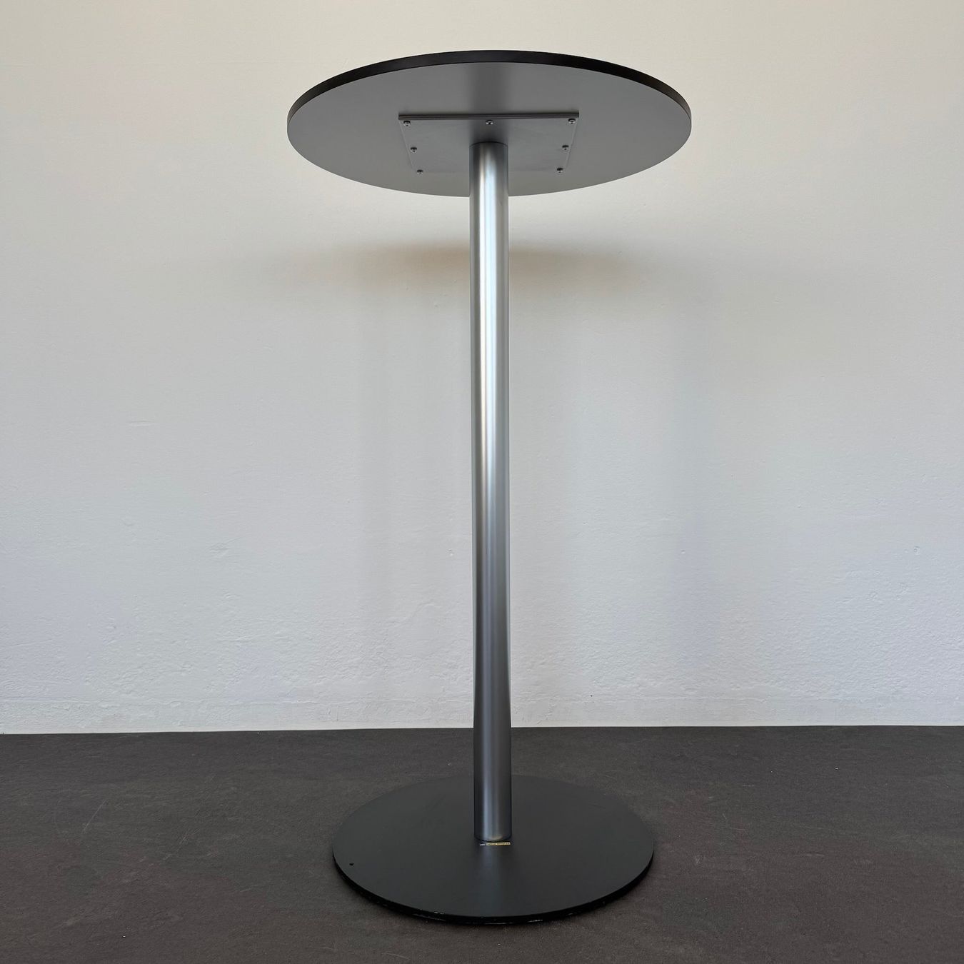 Tavoli: Top Design Classic Bistrostehtisch weiss – Usato da Schönenwerd venduto da mcofficeshop 3
