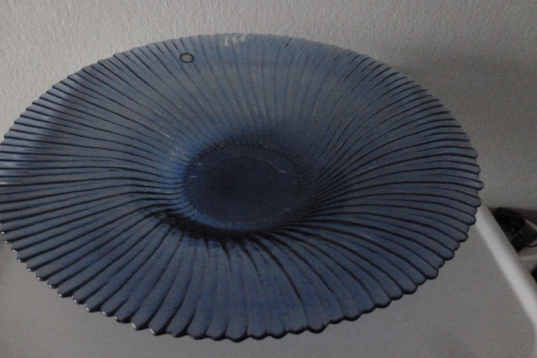 Plateaux: Alte große Platte. Schöne blaue Farbe. – D'occasion à Emmen par newdeal1970 1