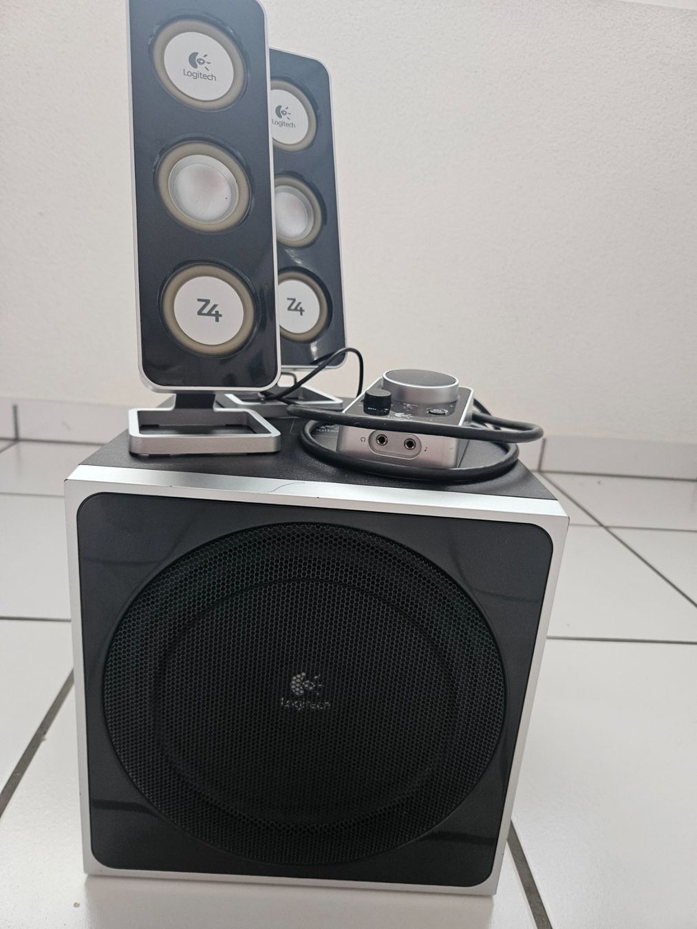 Logitech Casse acustiche: Logitech Z-4 2.1 Soundsystem mit Subwoofer – Usato da Schattdorf venduto da OD-Andi 1