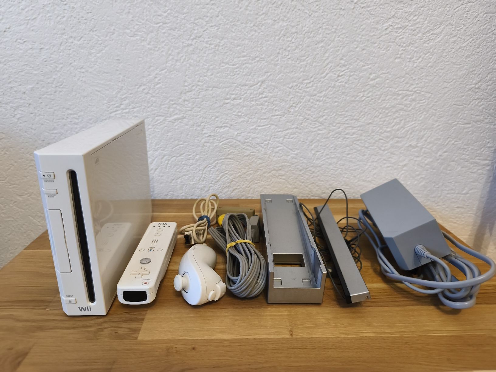 Nintendo Konsolen: Wii Nintendo Blanche - Console et accessoires – Gebraucht aus Conthey von Th3gr4yf0x