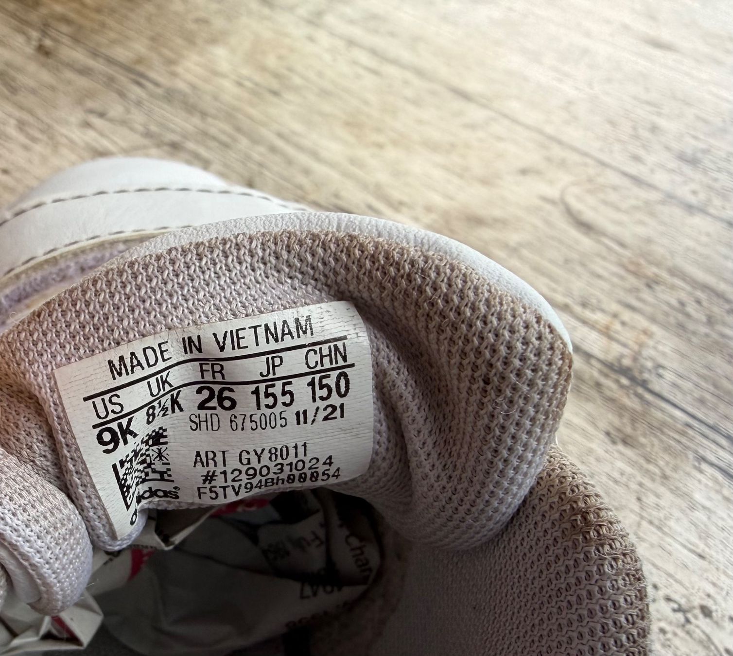 Adidas Schuhe für Jungen: Baskets adidas Mickey t.26 – Gebraucht aus Liddes von Couik 3