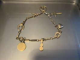 Bettelarmband goldfarben mit verschiedenen Anhängern