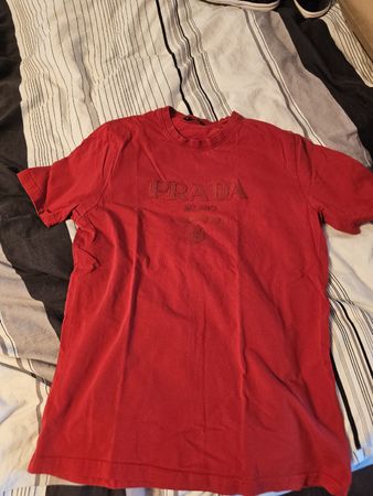 Prada Herren T-Shirt rot Grösse L guter Zustand