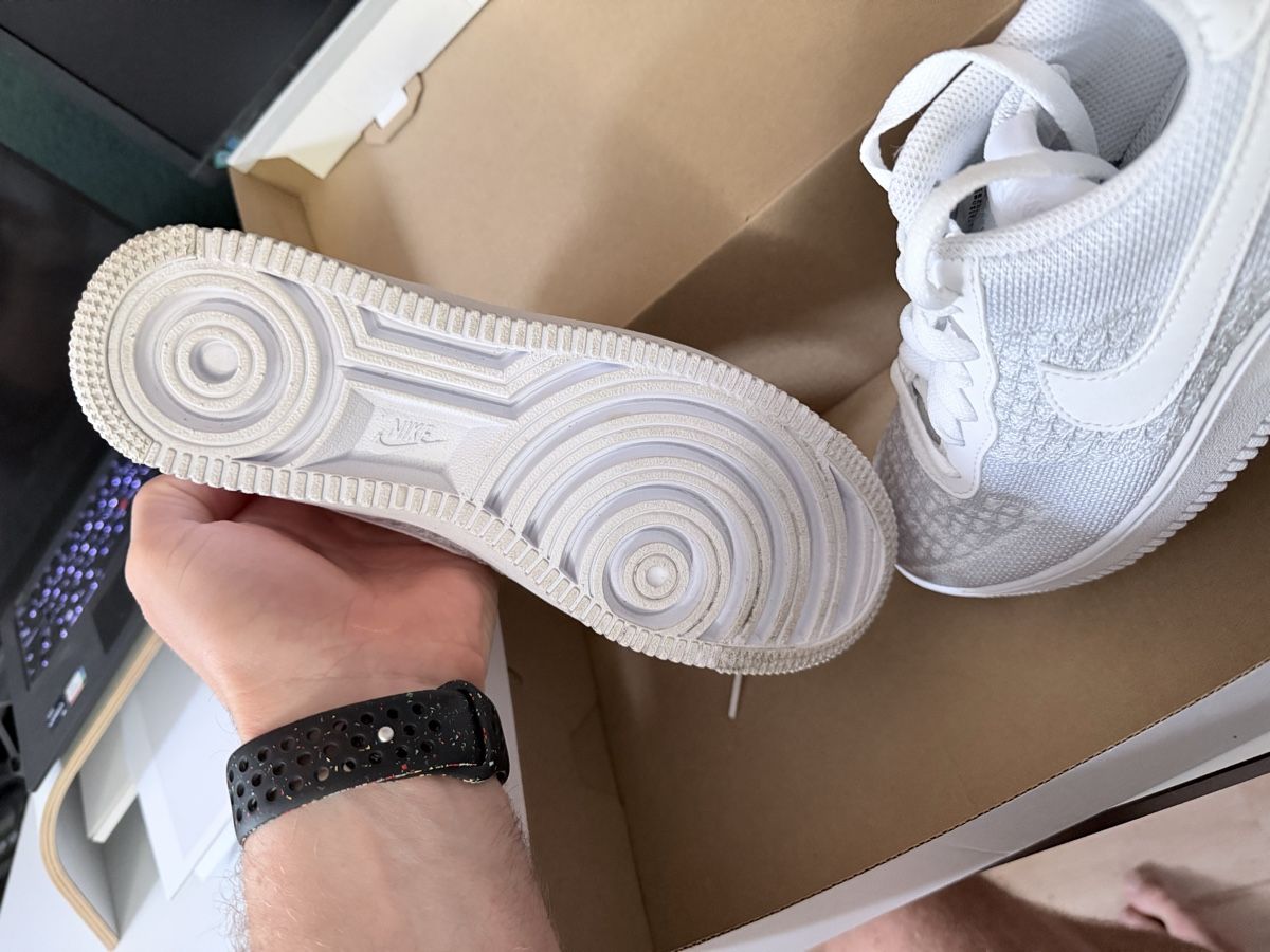 Nike Damenschuhe: Nike Damensneakers Neuwertig – Neu (gemäss Beschreibung) aus Bassersdorf von camu07 1