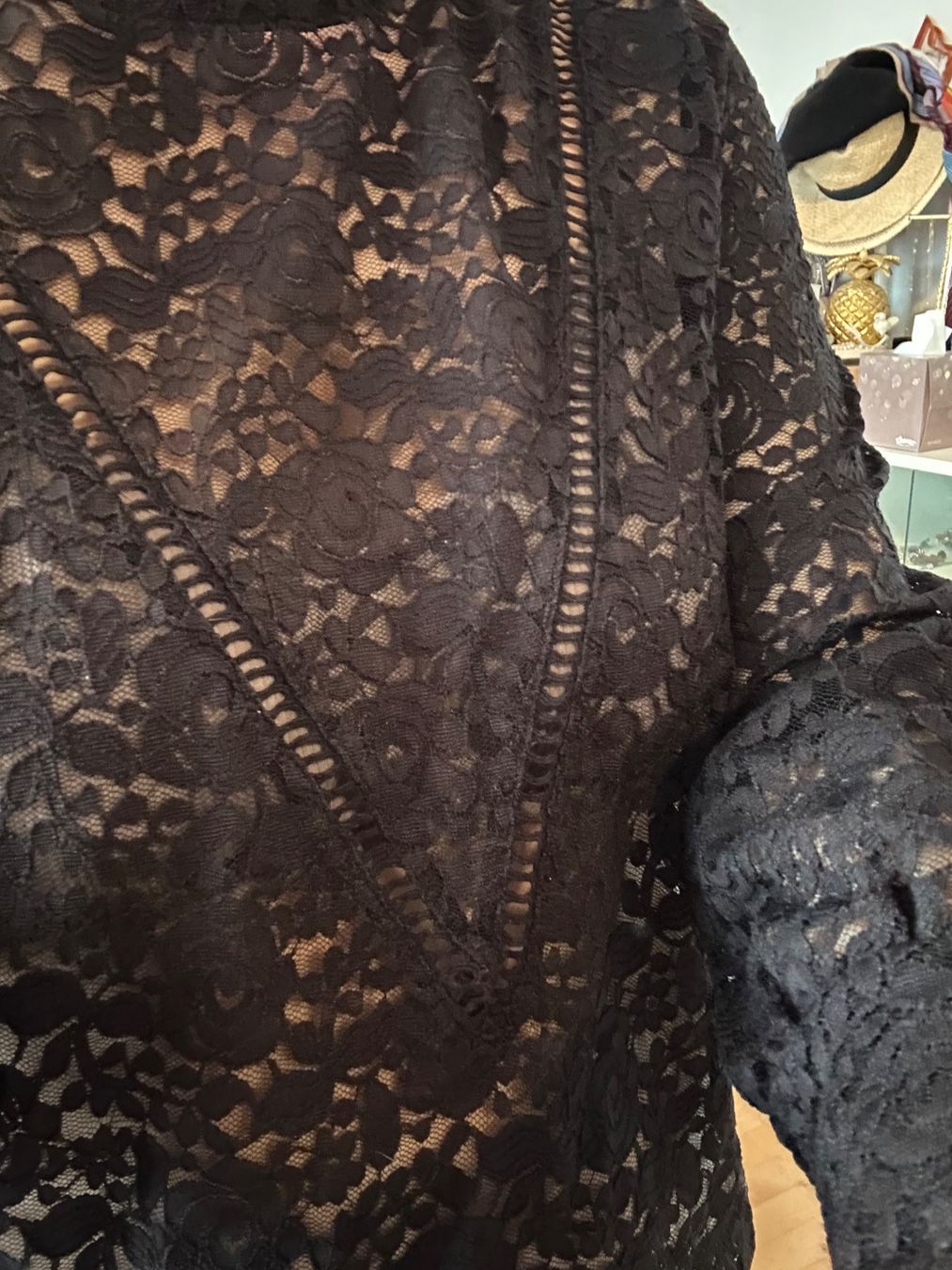 Camicette: Schwarze Bluse mit Spitze, Grösse 38, neuwertig! – Nuovo (secondo la descrizione) da Altendorf venduto da Eastwick4 1