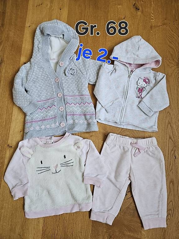 Lotti & Set di vestiti: Kleiderpaket Mädchen Gr. 62/68 – Usato da Buttwil venduto da Bezzy1