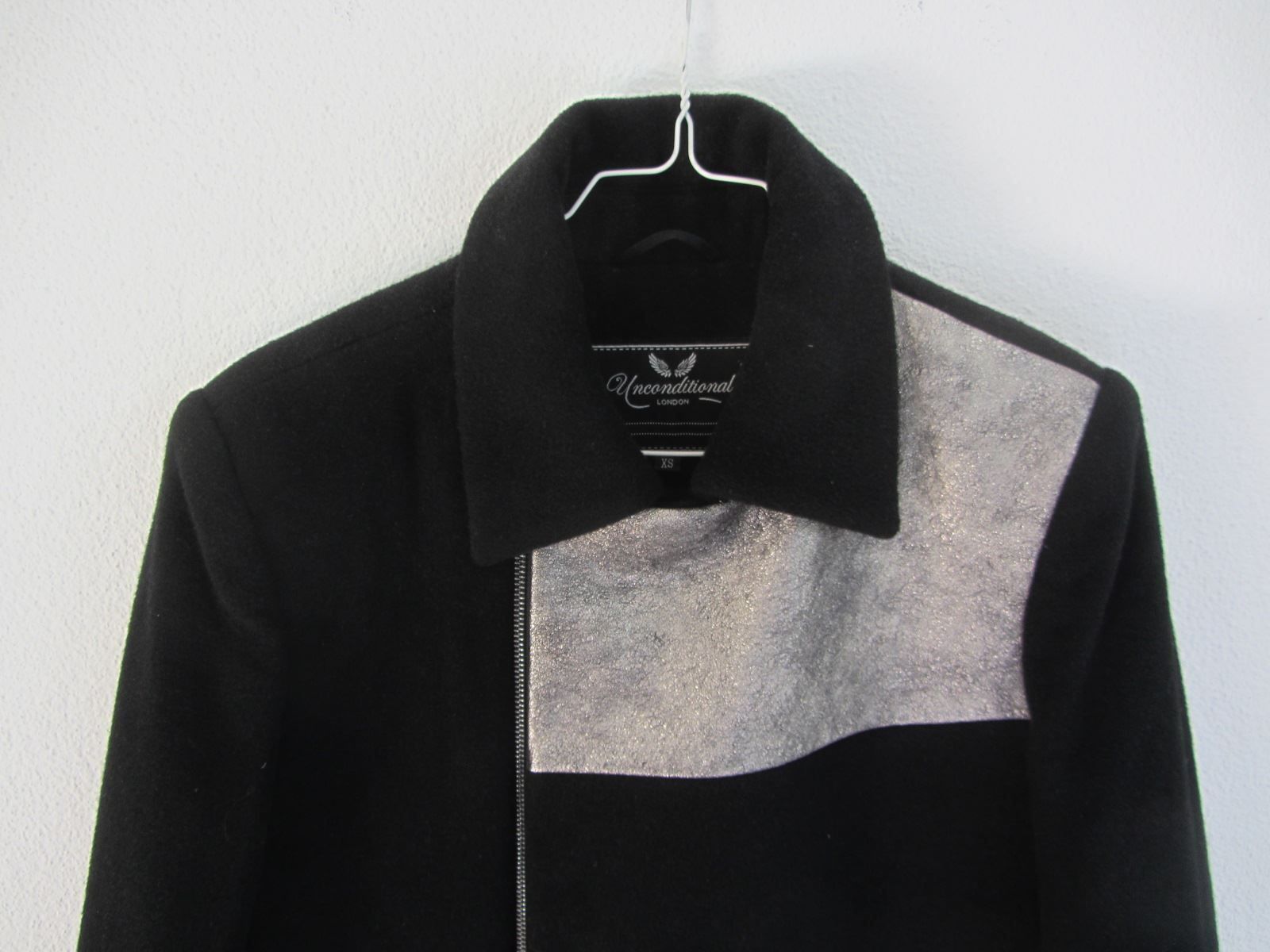 Giacche: UNCONDITIONAL - Wolljacke schwarz – Nuovo (secondo la descrizione) da Zürich venduto da Diazaio 1