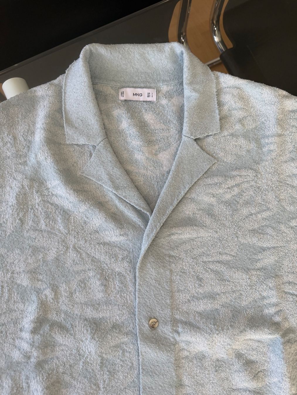 Mango Hemden: Mango Hemd Shirt hellblau mit Struktur Grösse L – Gebraucht aus Nussbaumen AG von normajeanbaker 4