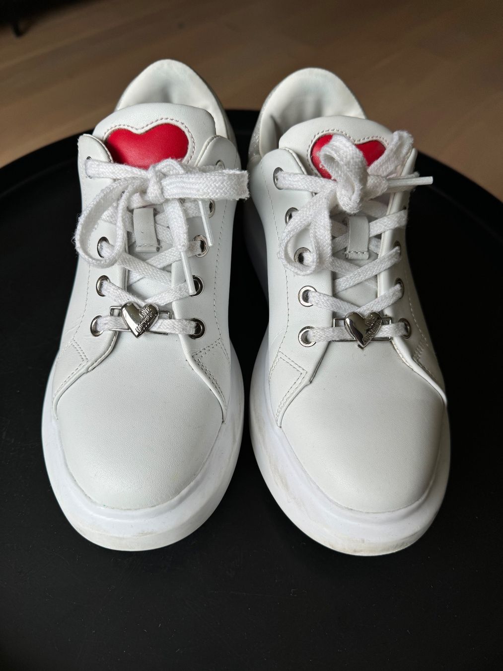 Moschino Damenschuhe: Love Moschino sneakers – Gebraucht aus Effretikon von SILVIUASANDEI