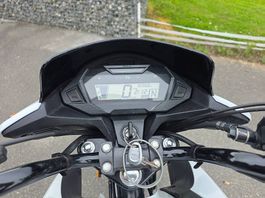 Moto Honda 125 CBF 11 kW pour permis A1 dès 15 ans