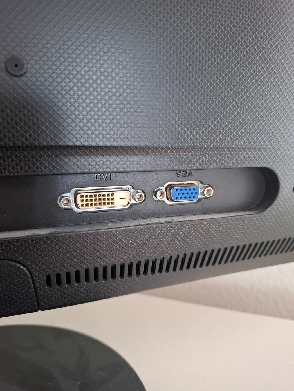 Asus Monitor: Écran PC ASUS – Usato da Neuchâtel venduto da FloKo88 4