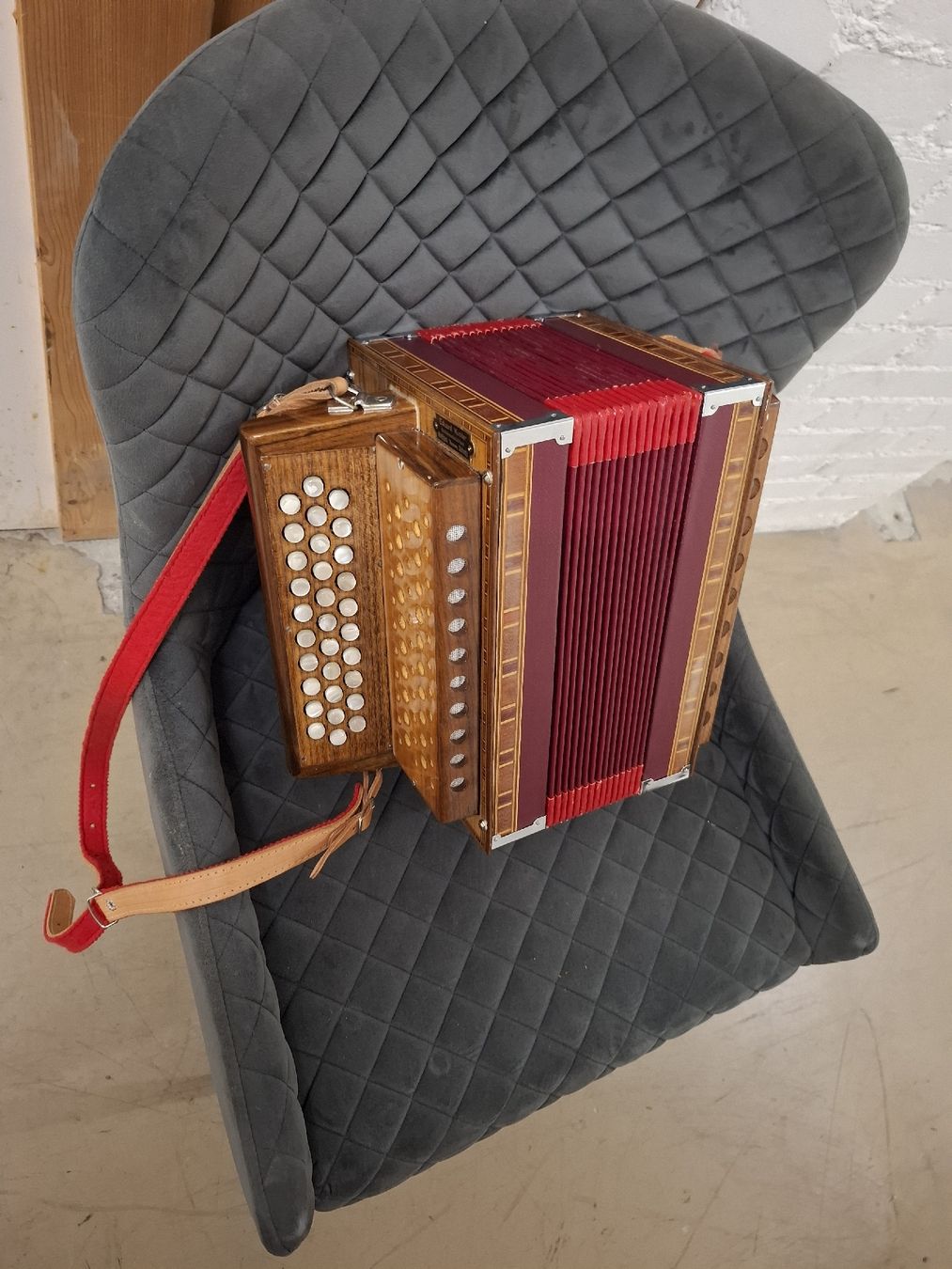 Strumenti musicali: 2 chorig schwyzerorgeli – Usato da Villeneuve venduto da BibiVintage 8