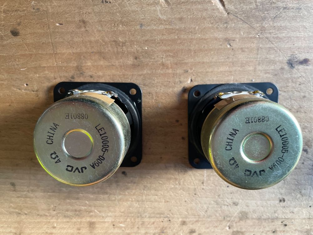 Haut-parleurs TV JVC BC50R - Récupérés Sur Un Téléviseur Neuf (Écran Fêlé) - État Neuf