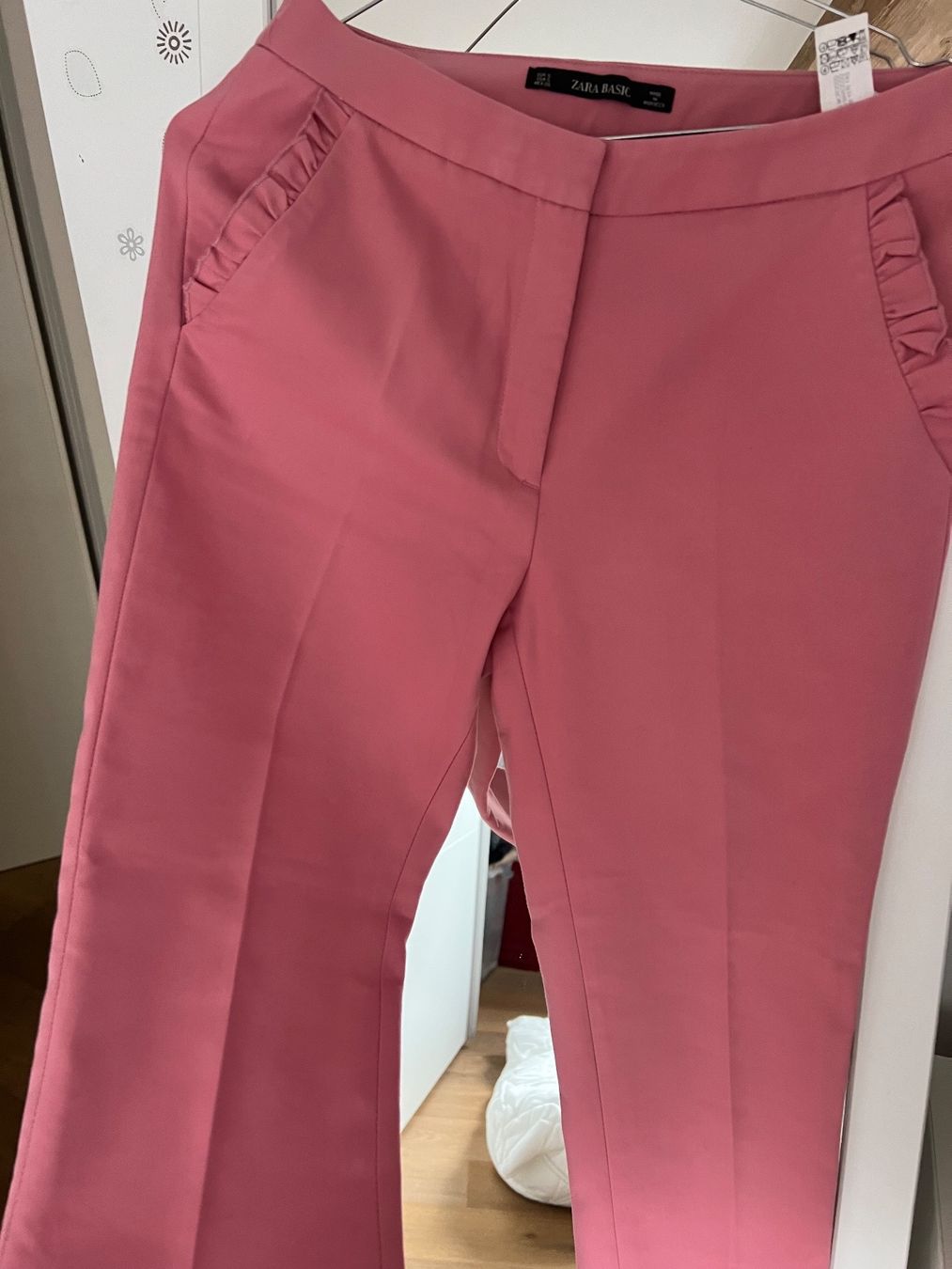 Zara Pantaloni: Zara hosen – Usato da Moudon venduto da patricia115 2