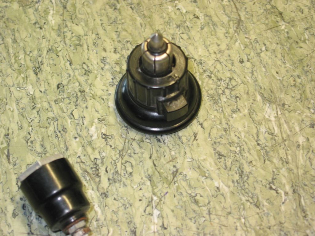 Alle Autoersatzteile: 6V Steckdose und Zigarettenanzünder Oldtimer Bakelit – Gebraucht aus Rickenbach SZ von Frickler 3