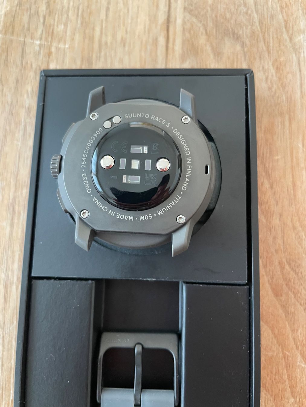 Suunto Smartwatch: SUUNTO RACE S Titanium Graphite mit Garantie – Nuovo (secondo la descrizione) da Zürich venduto da agichristine 6