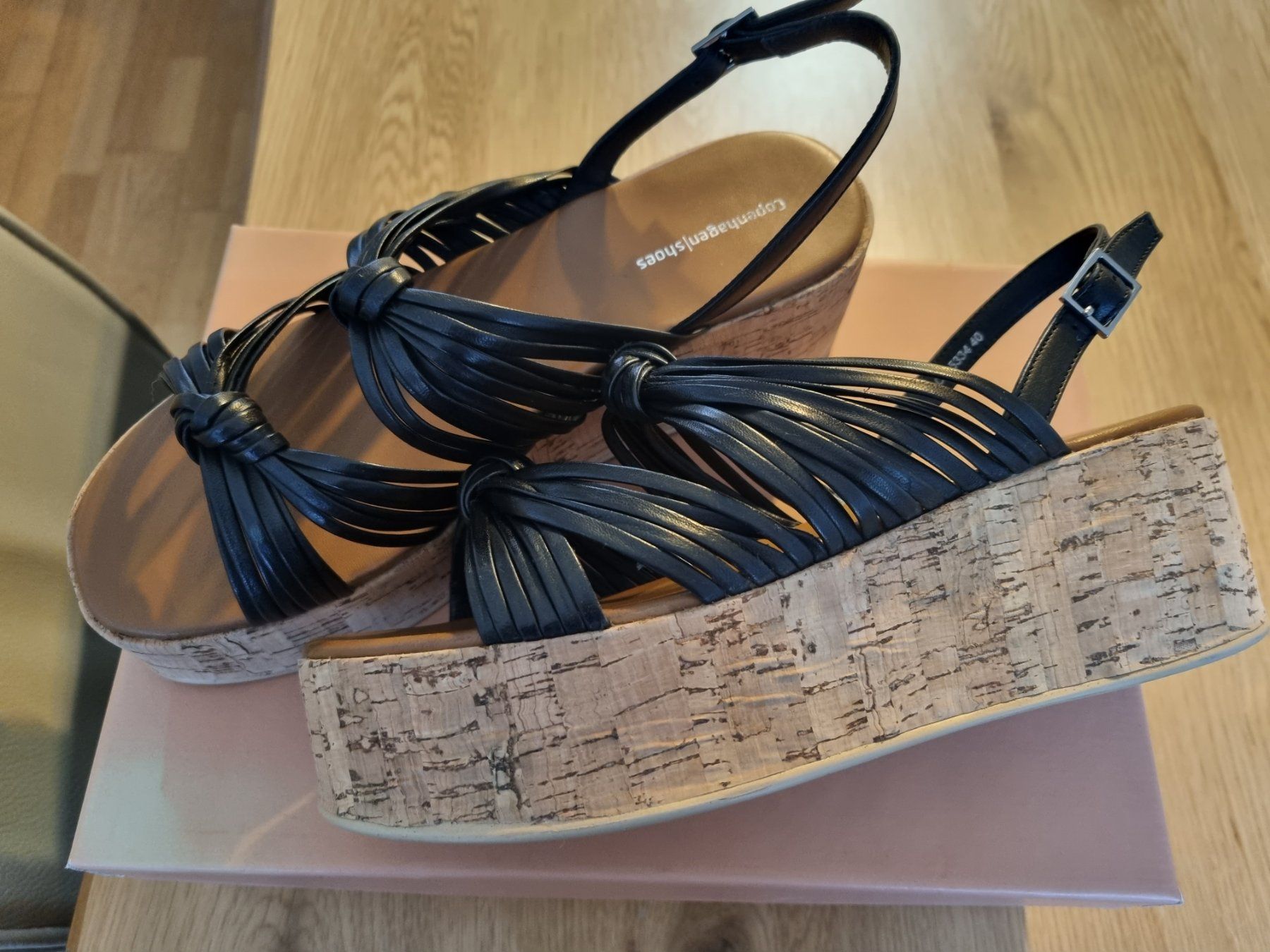 Scarpe da donna: Sandalen Gr.40 – Nuovo (secondo la descrizione) da Thun venduto da Vesna27