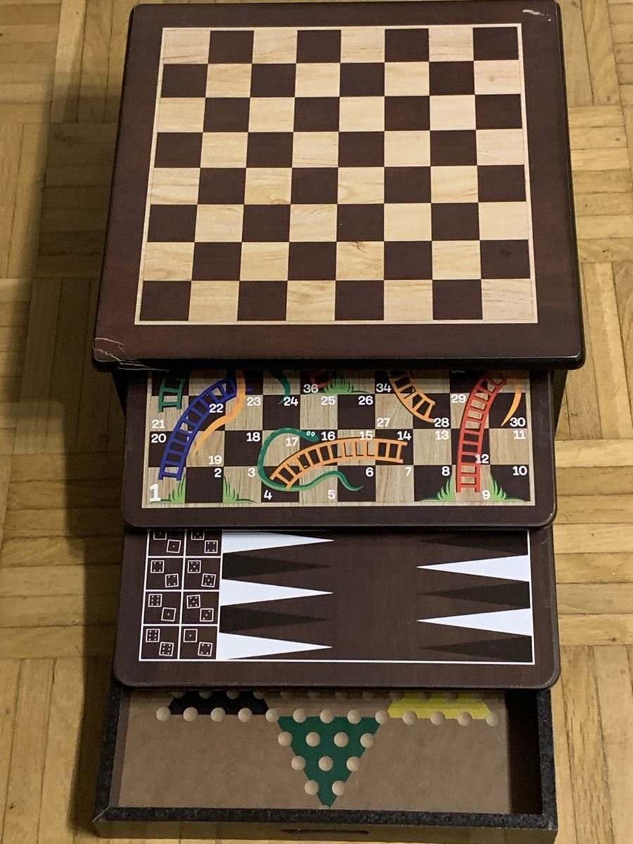 Giochi: Schach/Spiele - Box – Usato da Wangen b. Olten venduto da Finolino28 2