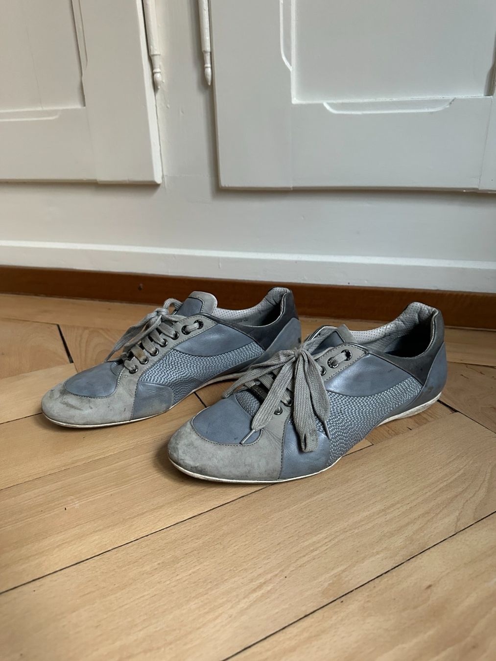 Hugo Boss Scarpe da uomo: HUGO BOSS - Leder Sneaker grau 43 – Usato da Zürich venduto da Diazaio