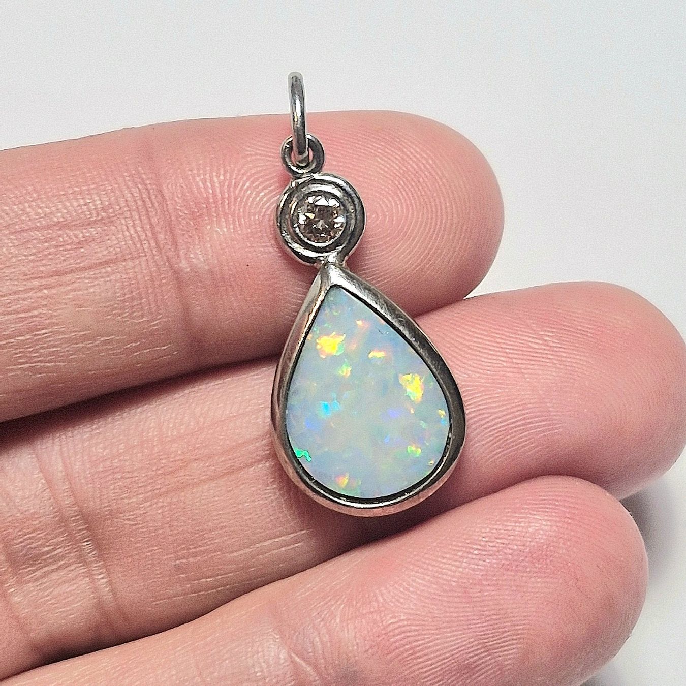 Ciondoli: Anhänger mit Opal Douplette & Cognac Brillant 0.175 ct. – Nuovo e nell'imballaggio originale da Zürich venduto da GOS08