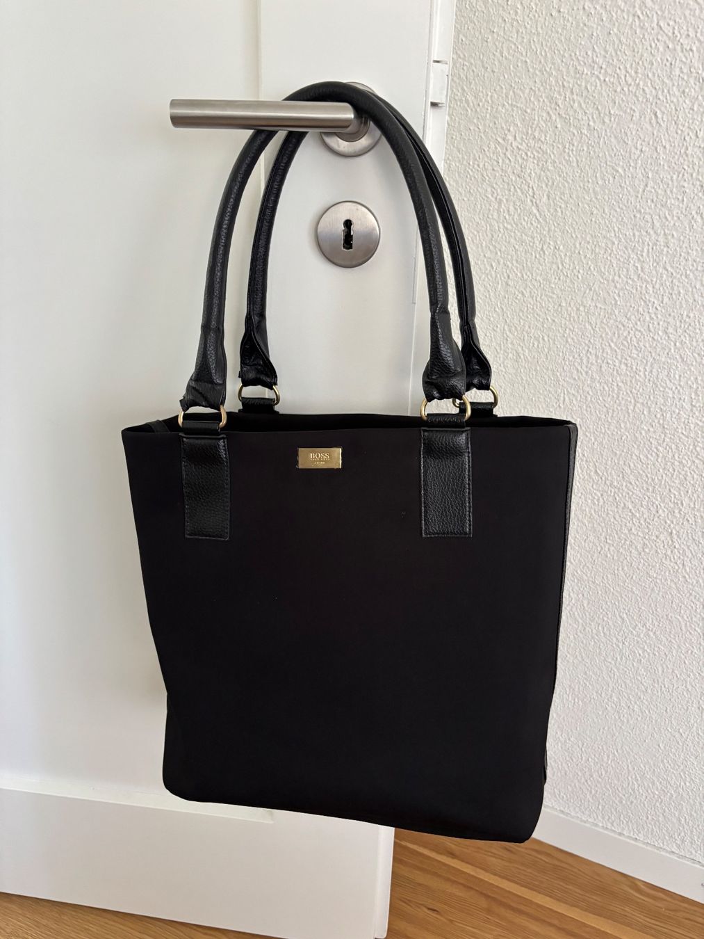 Hugo Boss Borse da donna: Hugo Boss Handtasche – Usato da Zug venduto da and_tl9y