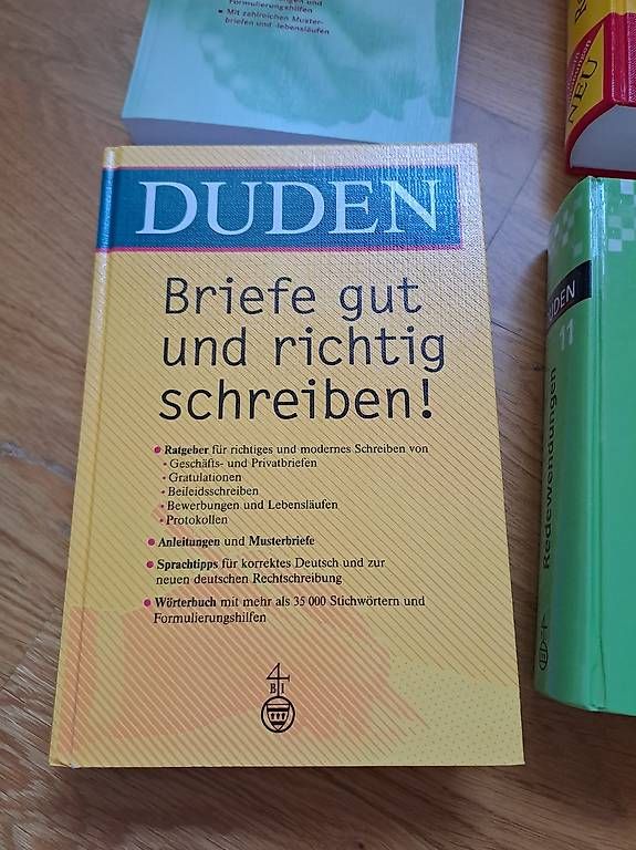 Libri: Duden - Verschiedene Ausgaben  – Usato da Zürich venduto da Simonikus 3