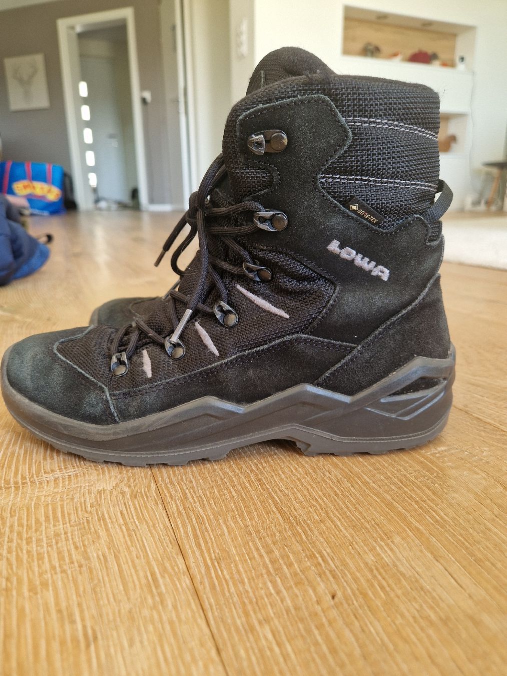Lowa Scarpe da uomo: Lowa Winterschuhe Gr.37 – Usato da Eggersriet venduto da Sdosi 2