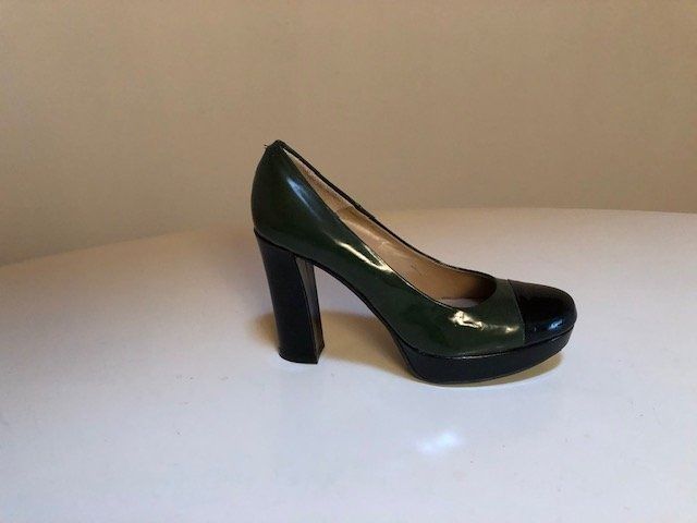 Scarpe da donna: Escarpin noir et vert laqué 37.5 – Nuovo (secondo la descrizione) da CORMINBOEUF venduto da toutou 3