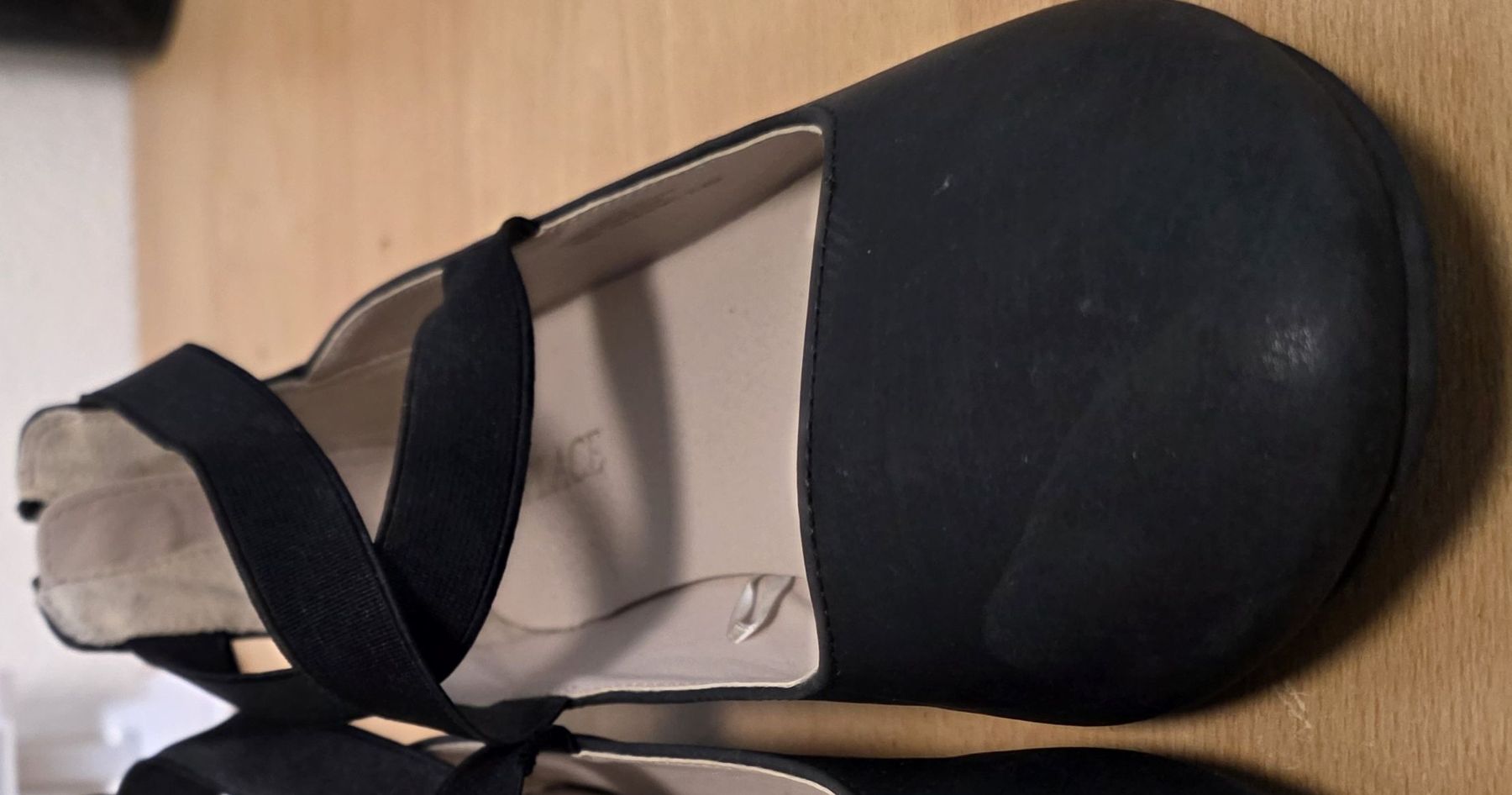 Scarpe per ragazze: Mädchen schuhe – Usato da Stallikon venduto da tim079