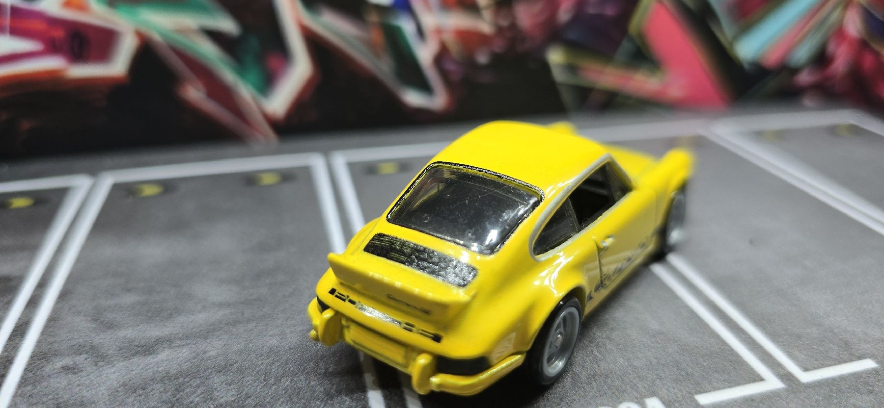 Hot Wheels Modellini d'auto: Hot Wheels Porsche Premium – Nuovo (secondo la descrizione) da Frauenfeld venduto da ufo_yk6c 1