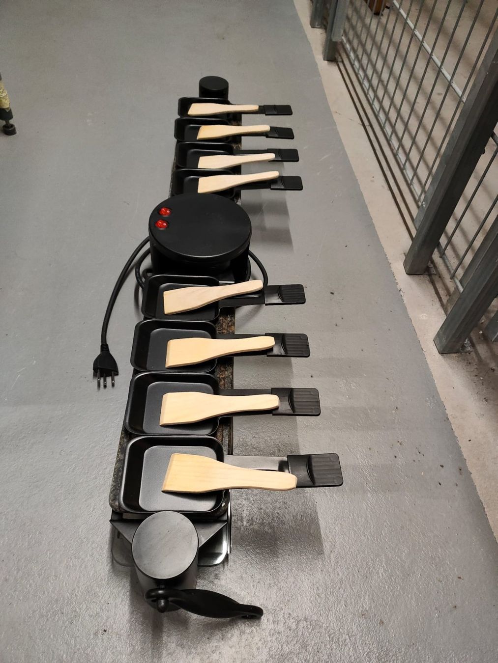 Ohmex Küchengeräte: Raclette und Steingrill 2in1 – Gebraucht aus Olten von Bosko2k 2