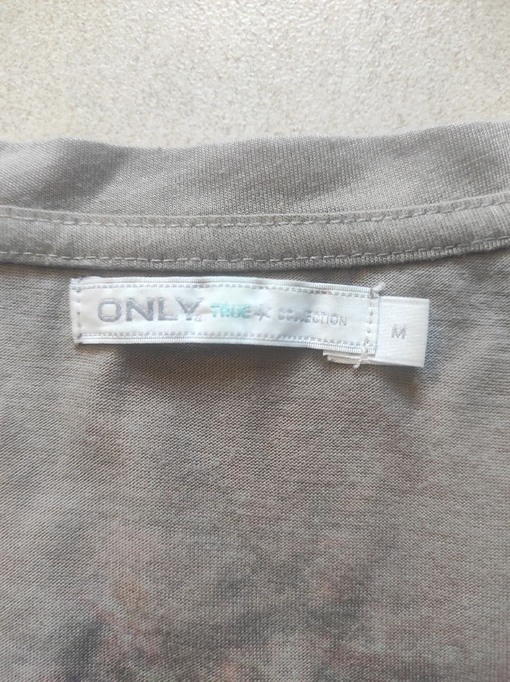 Only T-shirt: T-shirt von Only, gr M – Nuovo (secondo la descrizione) da Rupperswil venduto da Tynna 2