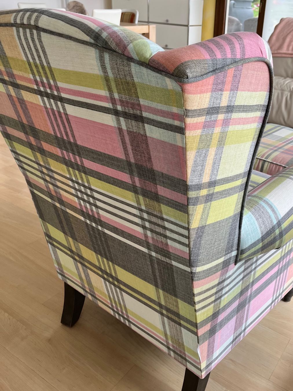 Pfister Poltrone: Sessel mit Hocker – Usato da Edlibach venduto da Lowin 2