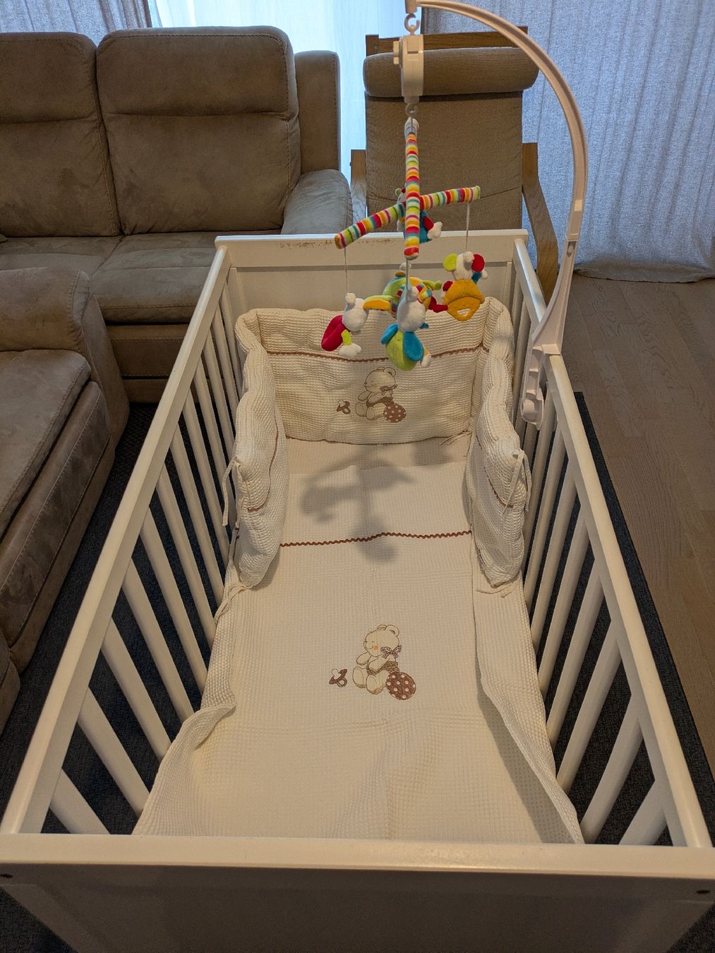 Ikea Letti: SUNDVIK, Lit bébé 60x120 cm avec matelas et accessoires – Usato da Le Mont-sur-Lausanne venduto da elv_yyl8