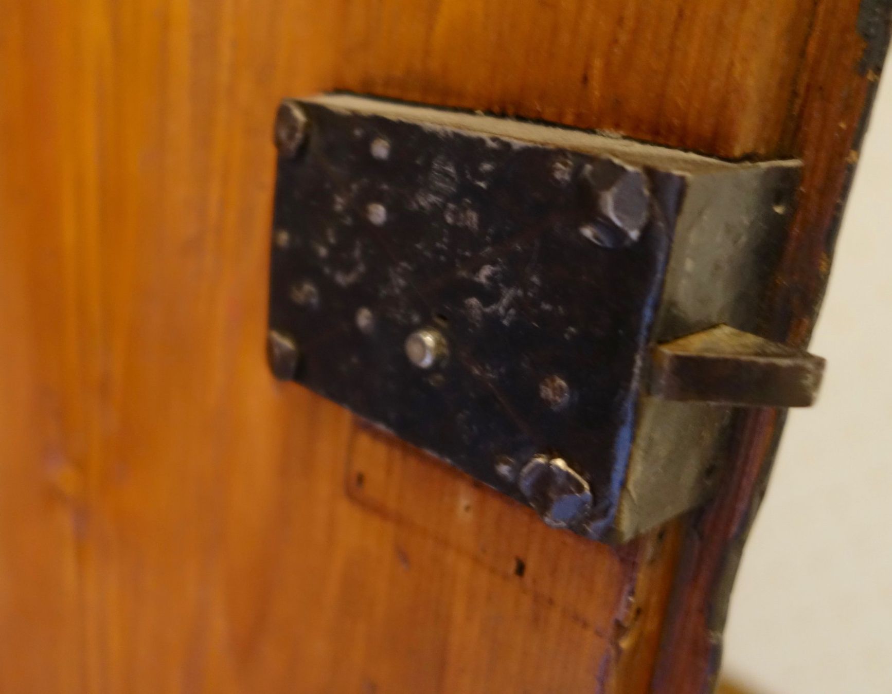 Armadi: Antiker Bauernschrank anno 1726 – Usato da Biel/Bienne venduto da Rothar 8