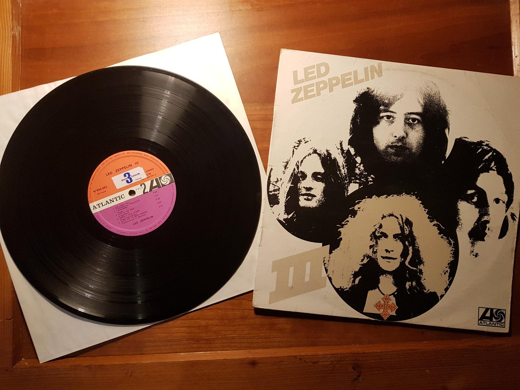 Dischi in vinile: Led Zeppelin - III LP – Usato da Zezikon venduto da Upsetter