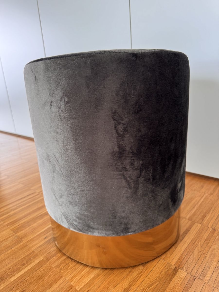 Hocker: Sitzhocker oliv Samt – Gebraucht aus Pfäffikon SZ von biomango 1